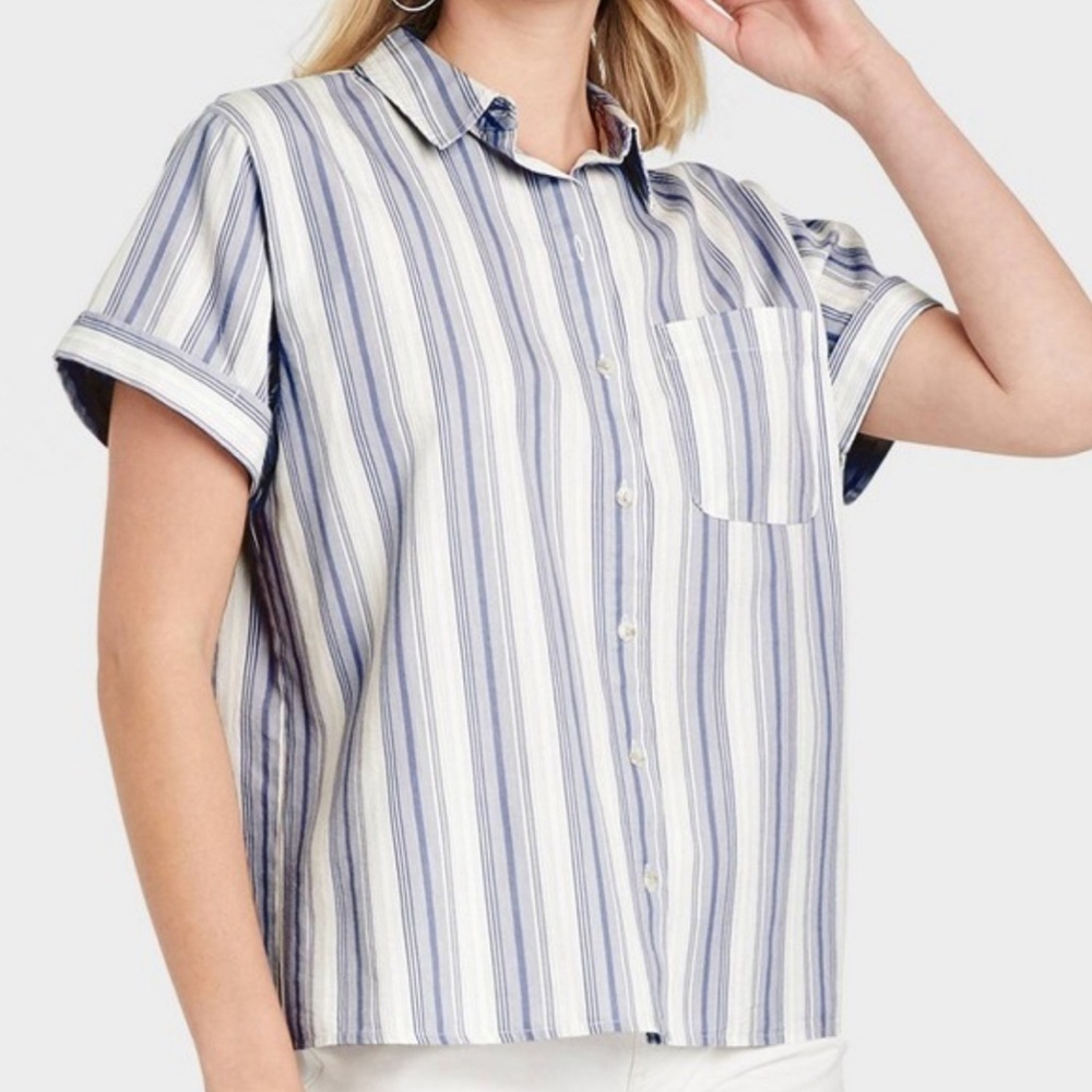 Universal Thread Button Down Shirt Short Sleeve Casual Top Women’s M Medium